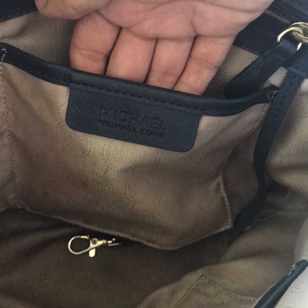 Purse - Picture 7 of 8